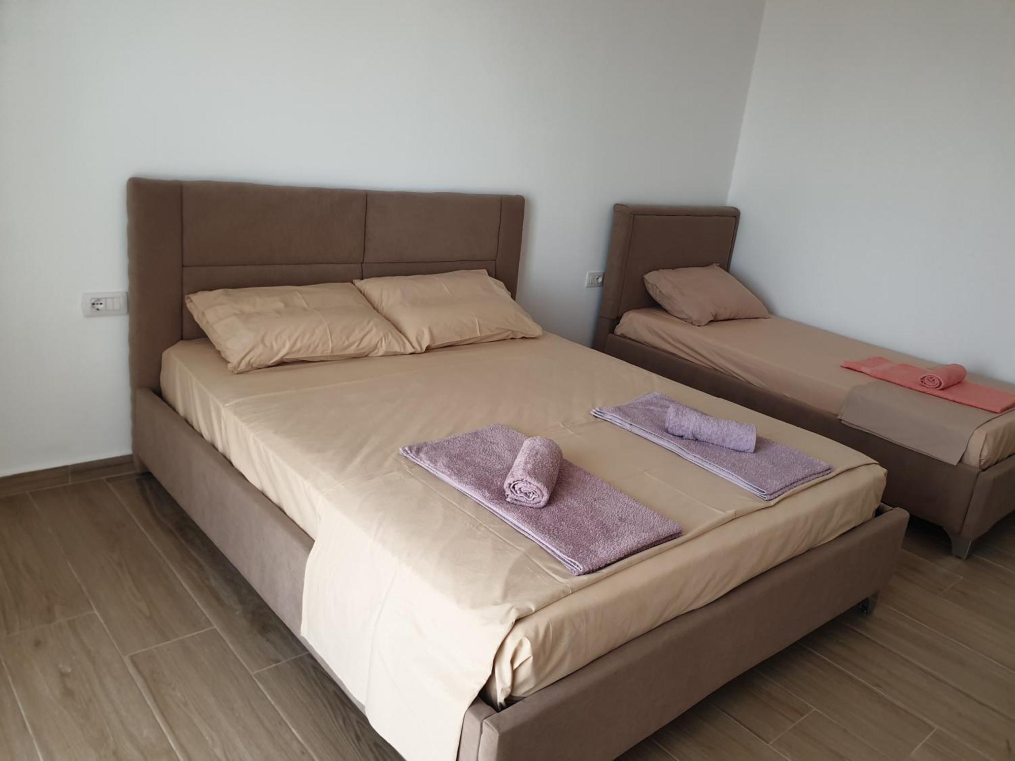 By George Apartment Dhermi