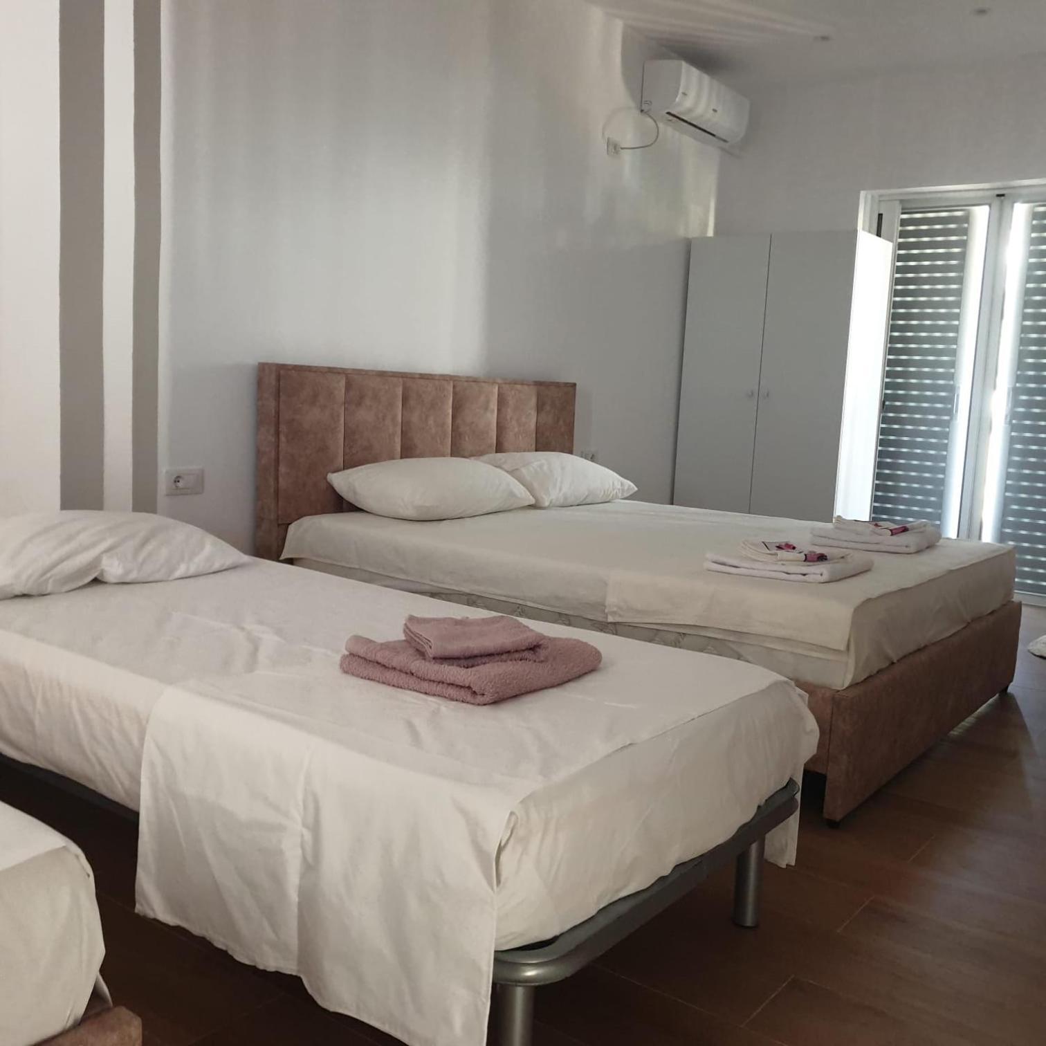 By George Appartement Dhërmi